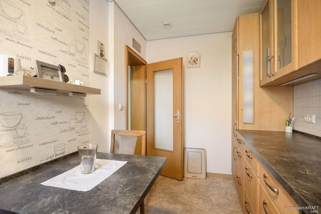 Immobilie in Ahlen - Zweifamilienhaus mit Balkon, Garten, Garage und Stellplatz - Bild 4
