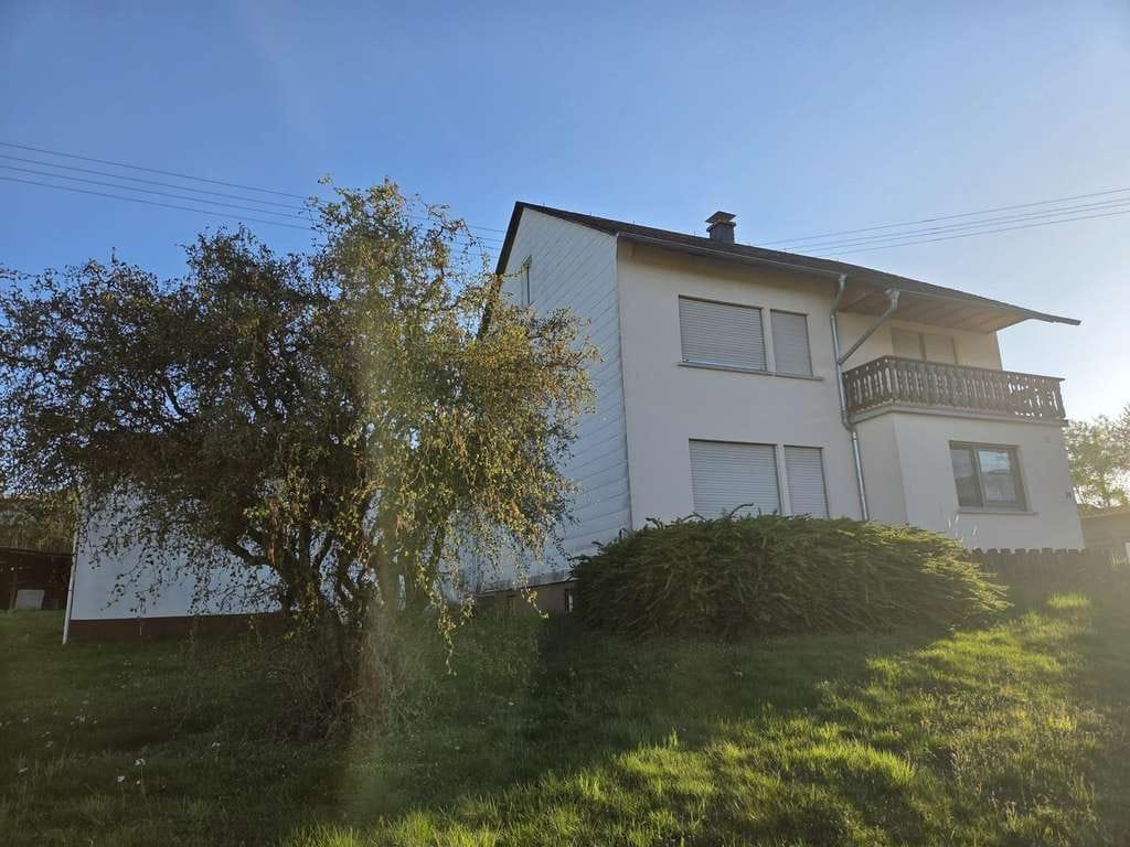 Immobilie in Heinzenbach - 🏡 Freistehendes Einfamilienhaus mit großer Scheune auf 1.674 m² Grundstück - Bild 2