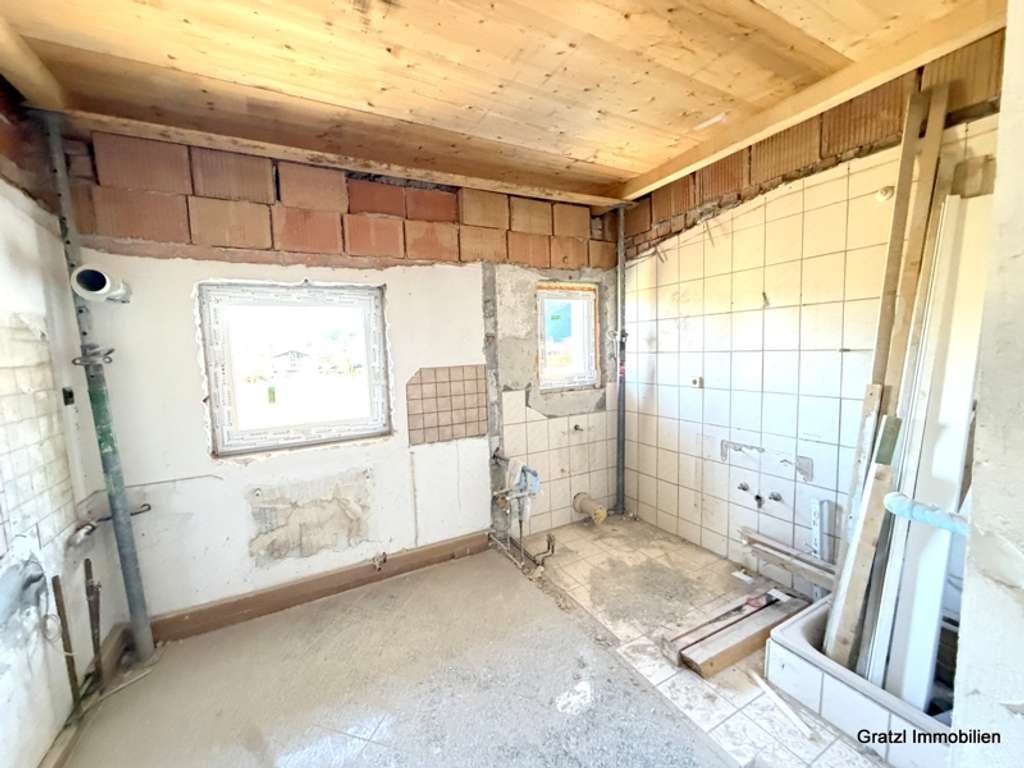 Immobilie in Kiefersfelden - Wohnen auf höchstem Niveau – Exklusives Fünf-Parteienhaus im Niedrigenergiestandard mit großem Grund - Bild 3