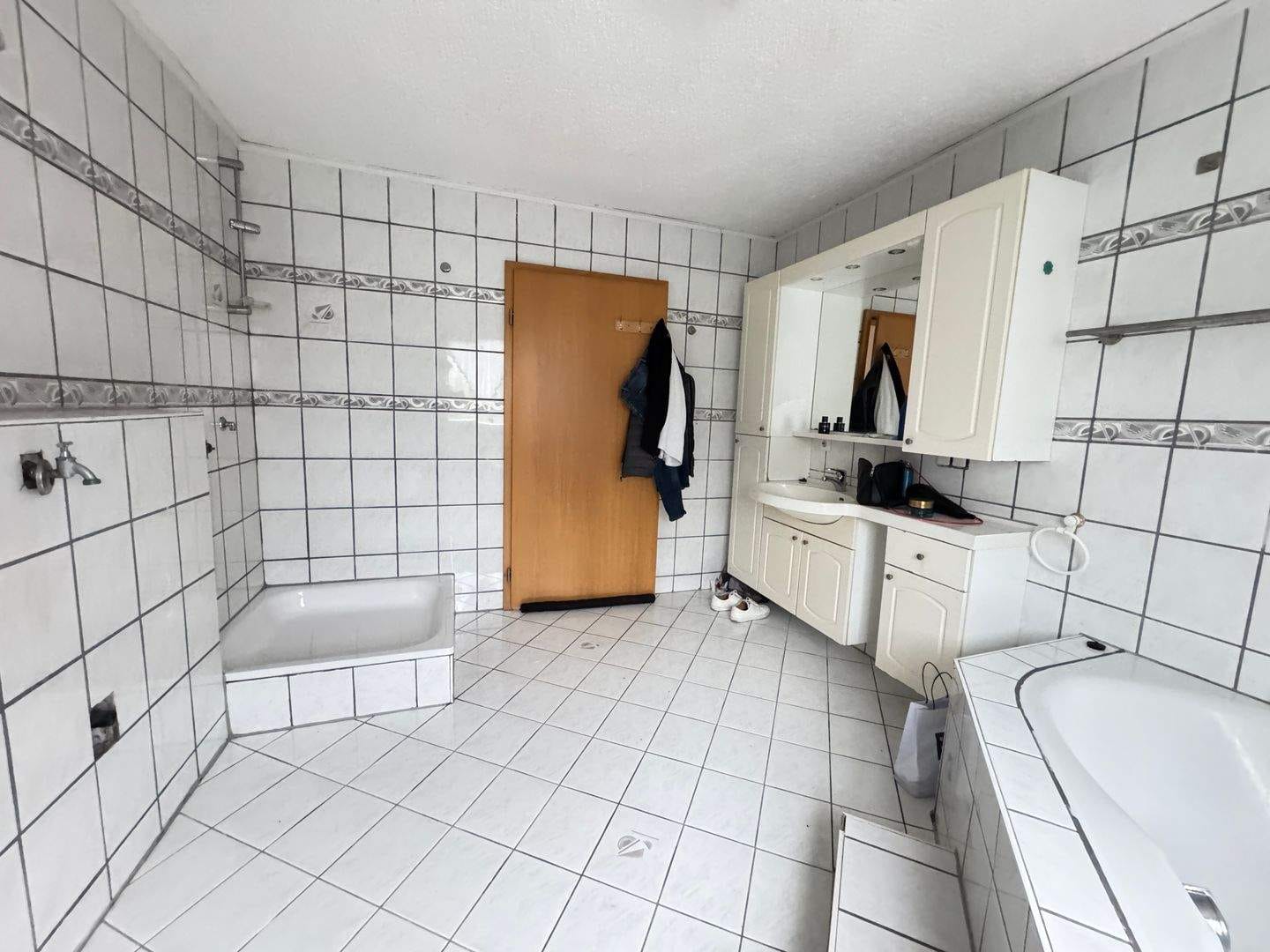 Immobilie in Deilingen - Helle 4-Zimmer-Wohnung mit Terrasse und Stellplatz in ruhiger Lage von Deilingen - Bild 4