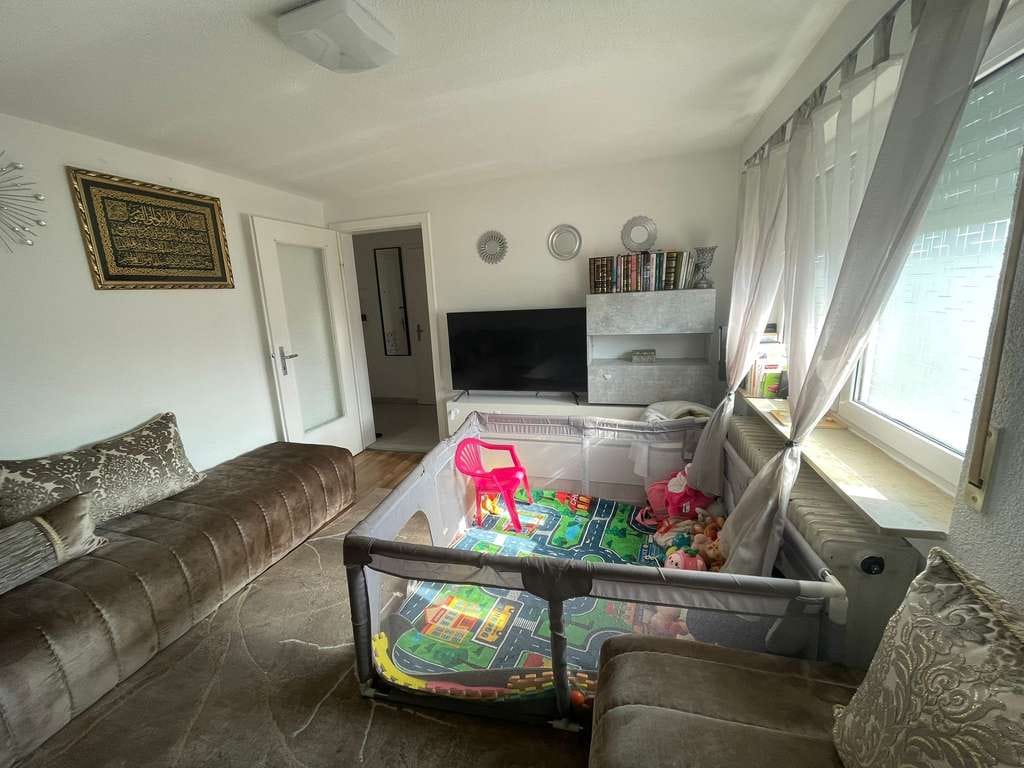 Immobilie in Göppingen - Komplett renovierte 2 Zimmer DG Wohnung in Faurndau! - Bild 1