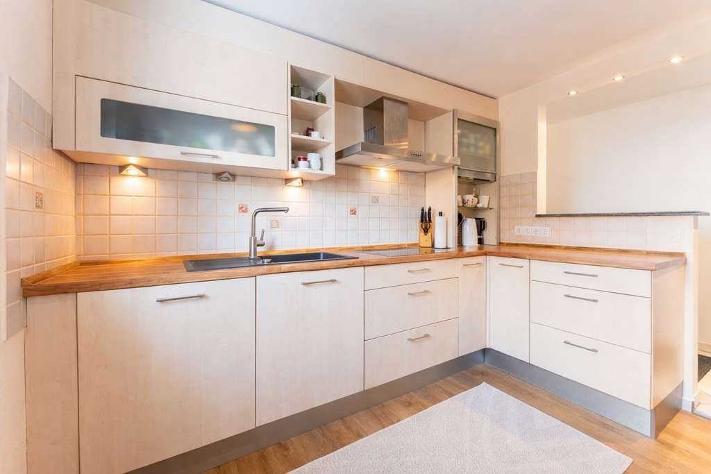 Immobilie in Neuried - Helle und einladende Wohnung mit Balkon und Einzelgarage - Bild 3