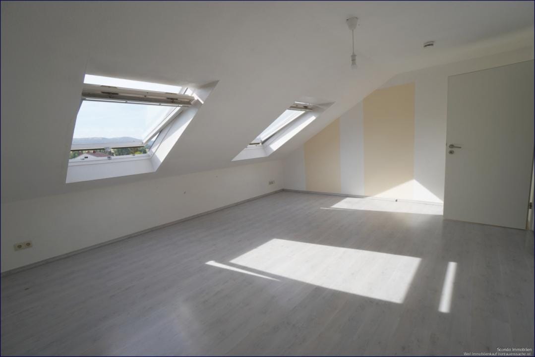 Immobilie in Gelnhausen - *Attraktive Kapitalanlage*: Geräumige und lichtdurchflutete Dachgeschosswohnung mit Potenzial! - Bild 4