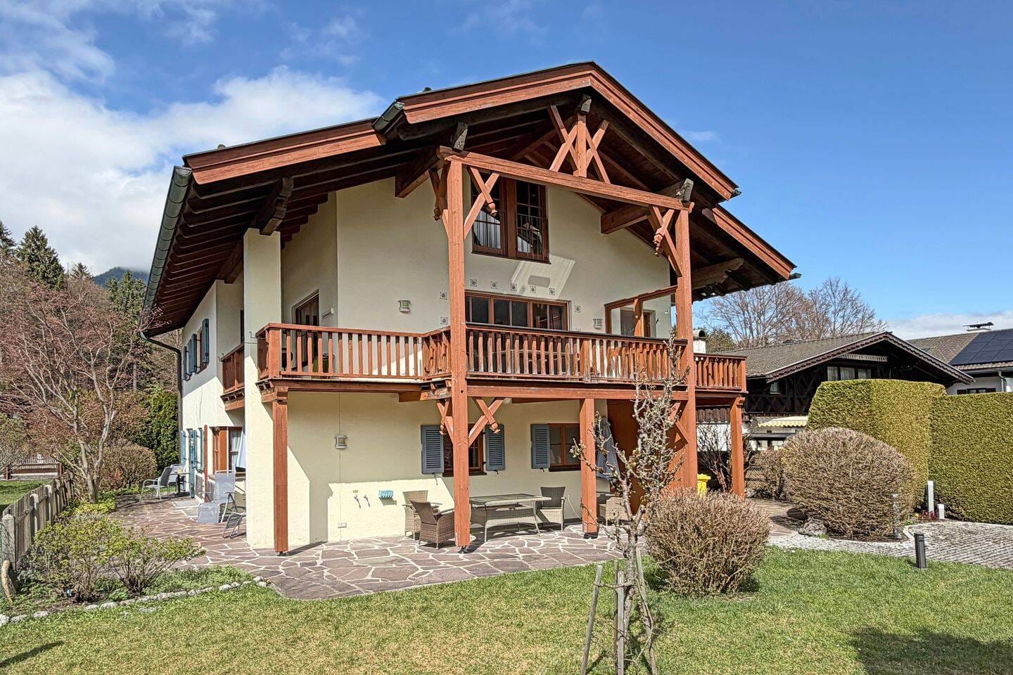 Immobilie in Grainau - Gepflegtes Mehrfamilienhaus in traumhafter Lage - Bild 3
