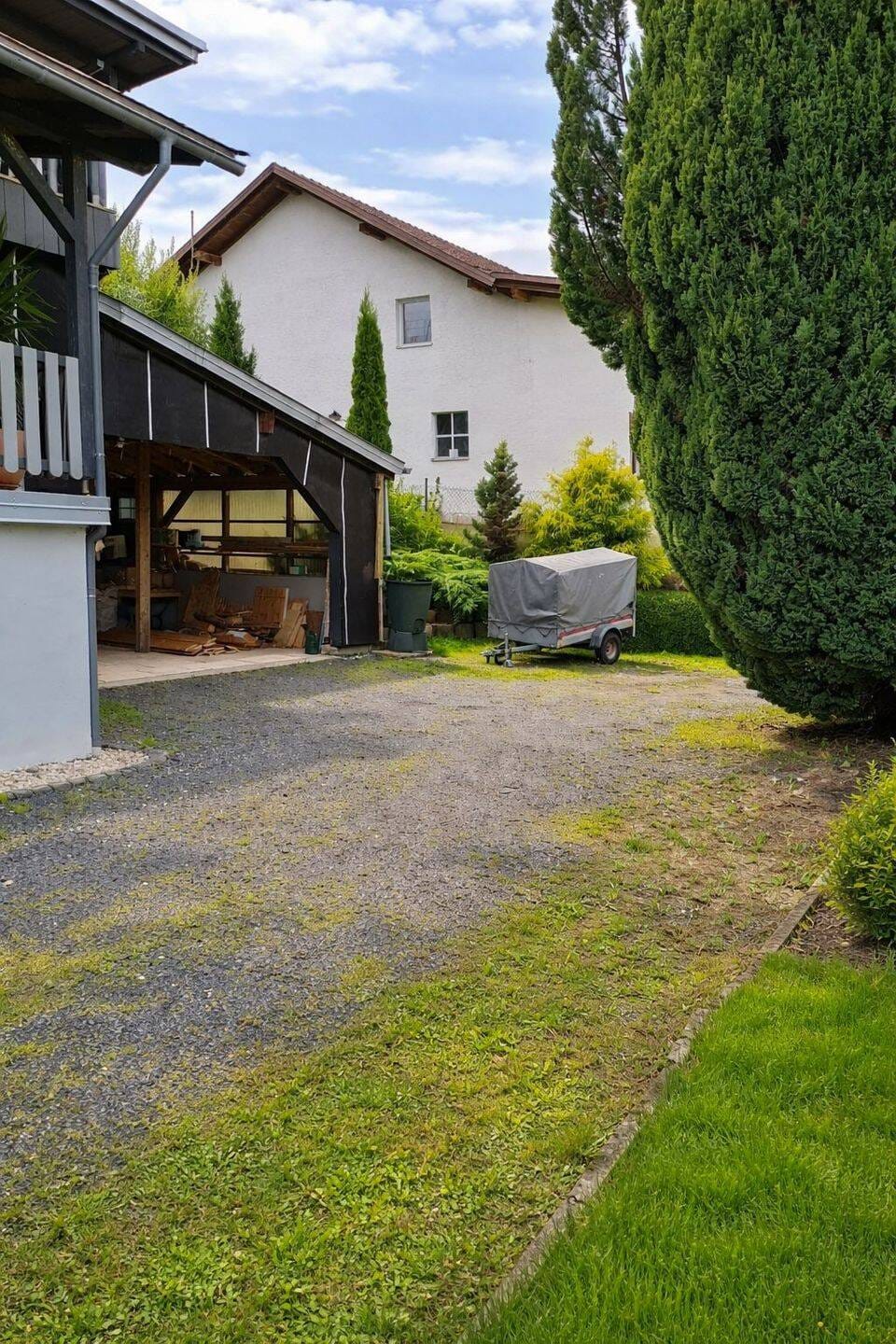 Immobilie in Innernzell - Großzügiges Einfamilienhaus mit Option auf getrennte Wohneinheiten in Innernzell - Bild 3