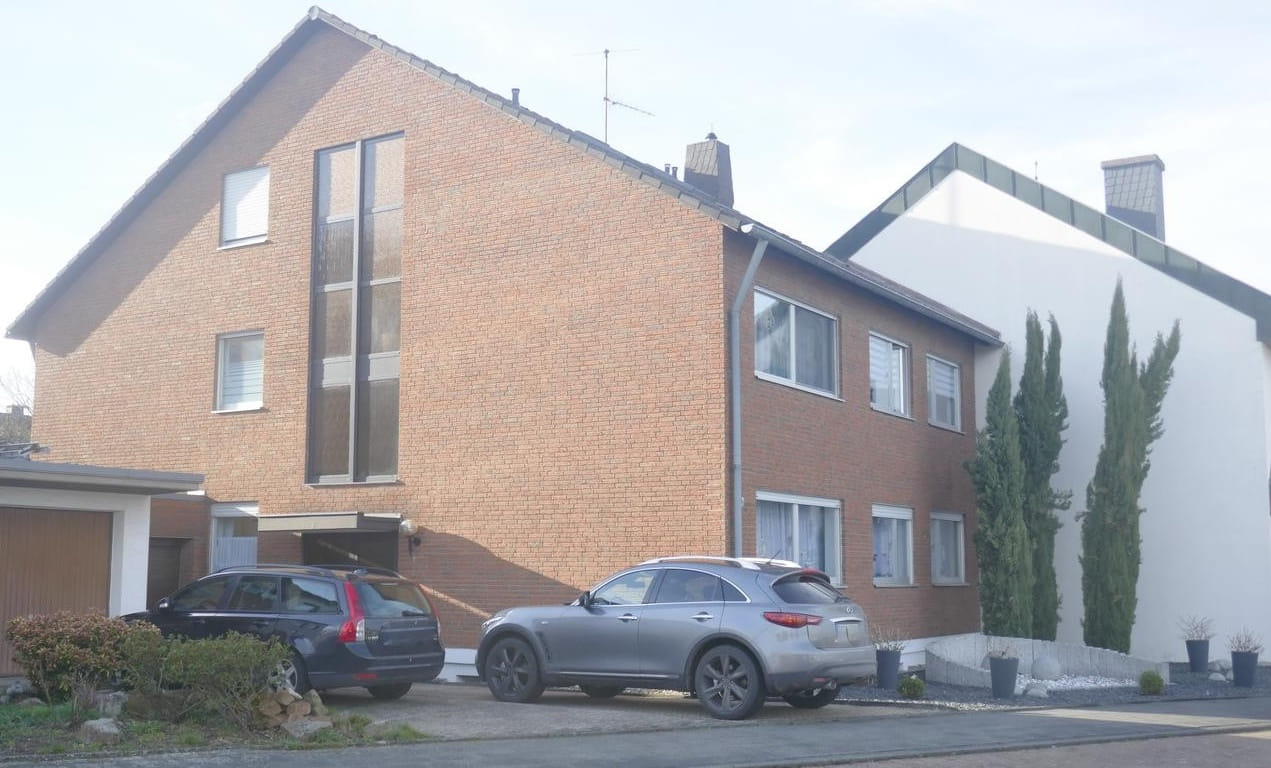 Immobilie in Wesseling - ** Anlageobjekt mit 3 Wohneinheiten **
 - Bild 0