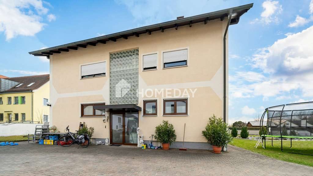 Immobilie in Pförring - Stilvolle 4-Zimmer-Etagenwohnung mit großem Balkon - Bild 0