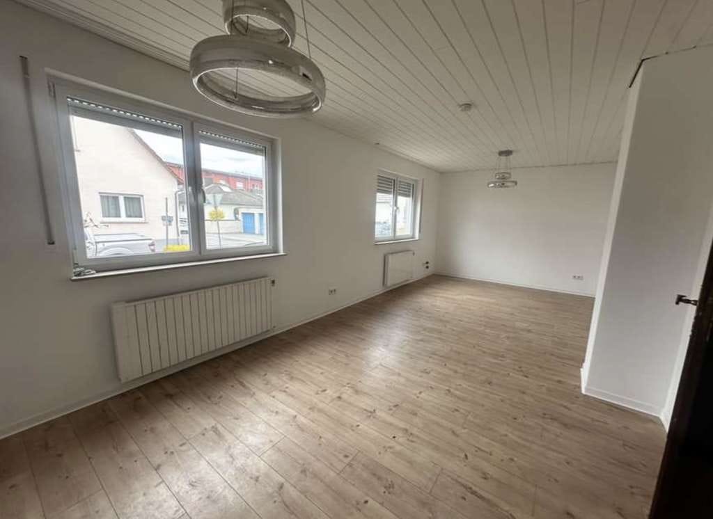 Immobilie in Lorsch - Stilvoll renovierte 3-Zimmer-Wohnung in Lorsch  Ihr neues Zuhause ab sofort verfügbar - Bild 0