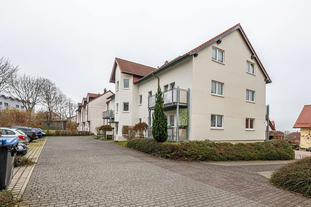 Immobilie in Stolpen - Einsteigerinvestment mit Entwicklungspotential in Stolpen. DG-ETW mit Fußbodenhzg. und Stellplatz. - Bild 0