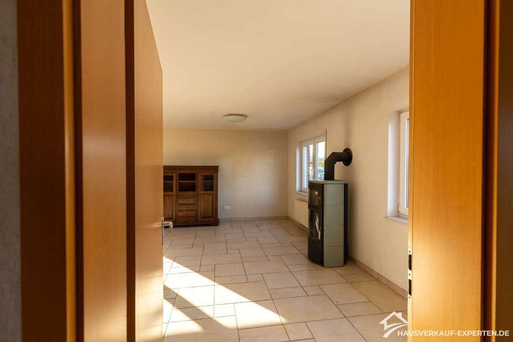 Immobilie in Hamminkeln - Entspanntes Wohnen am Wochenende – Haus mit Kamin und Garten - Bild 3
