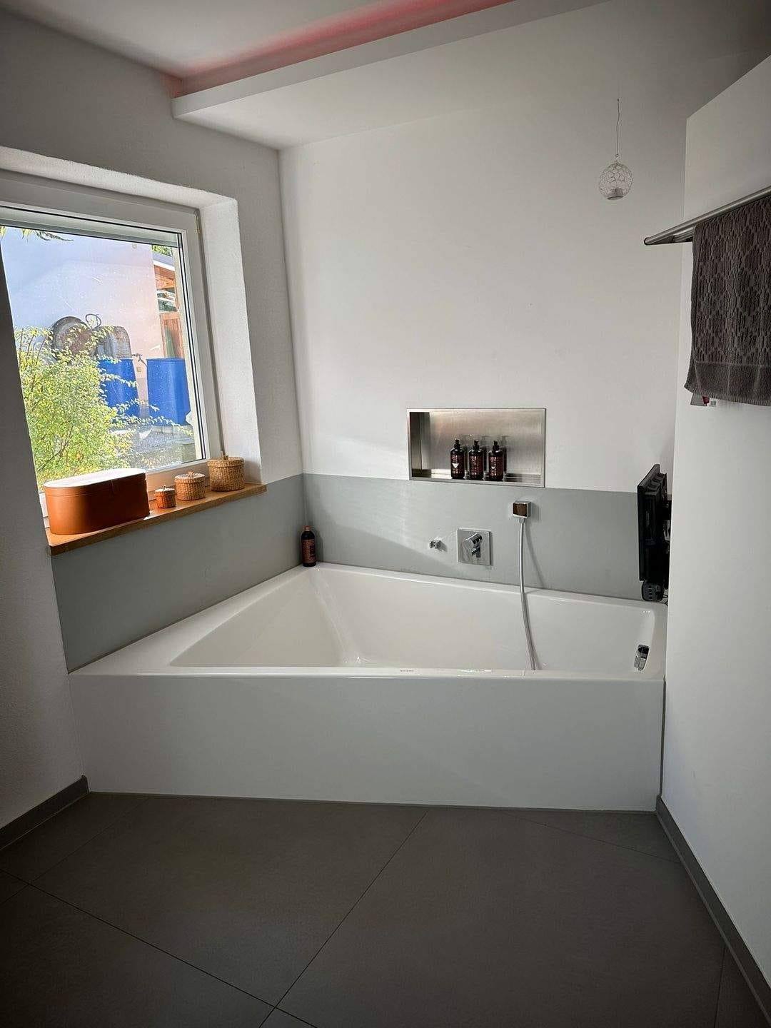 Immobilie in Heldenstein - ***Heldenstein: Traumhaftes 2-Fam. Haus in ruhiger Lage mit Pool und Sauna*** - Bild 3