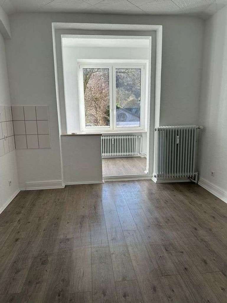 Immobilie in Gevelsberg - Erstbezug nach Sanierung: Stilvolle 4,5-Zimmer-Wohnung mit Balkon in Gevelsberg - Bild 4