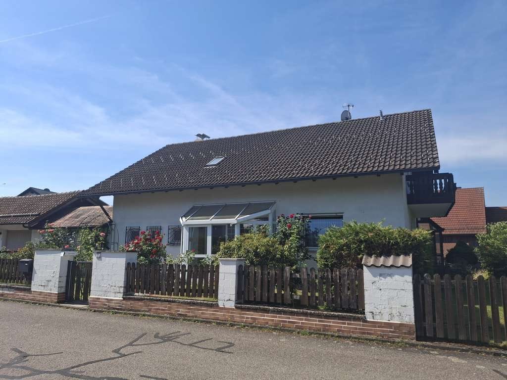 Immobilie in Waldbrunn - Schönes Anwesen auf herrlichem Grundstück mit viel Potenzial in Oberdielbach - Bild 0