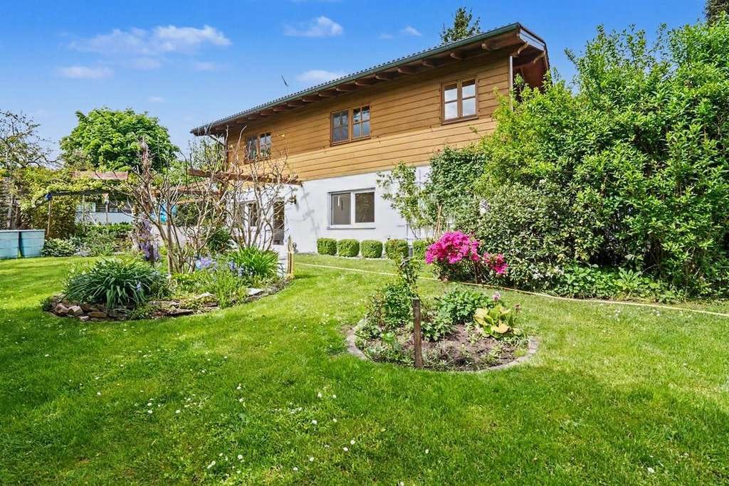 Immobilie in Wachenroth - Idyllisches Wohlfühlhaus mit traumhaftem Garten in ruhiger Lage in Wachenroth-Buchfeld - Bild 0