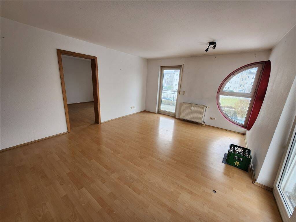 Immobilie in Laupheim - Schicke 2-Zi-Whg mit 2 Balkonen im 1.OG inkl. TG-Stellplatz - Bild 0