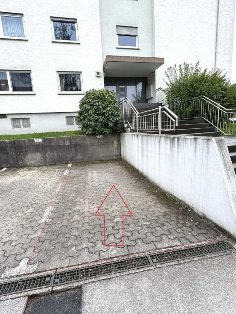 Immobilie in Gundelfingen - Gelegenheit – renvovierungsbedürftige 2 Zi. DG-Wohnung mit zusätzlichem Hobbyraum in Gundelfingen - Bild 2