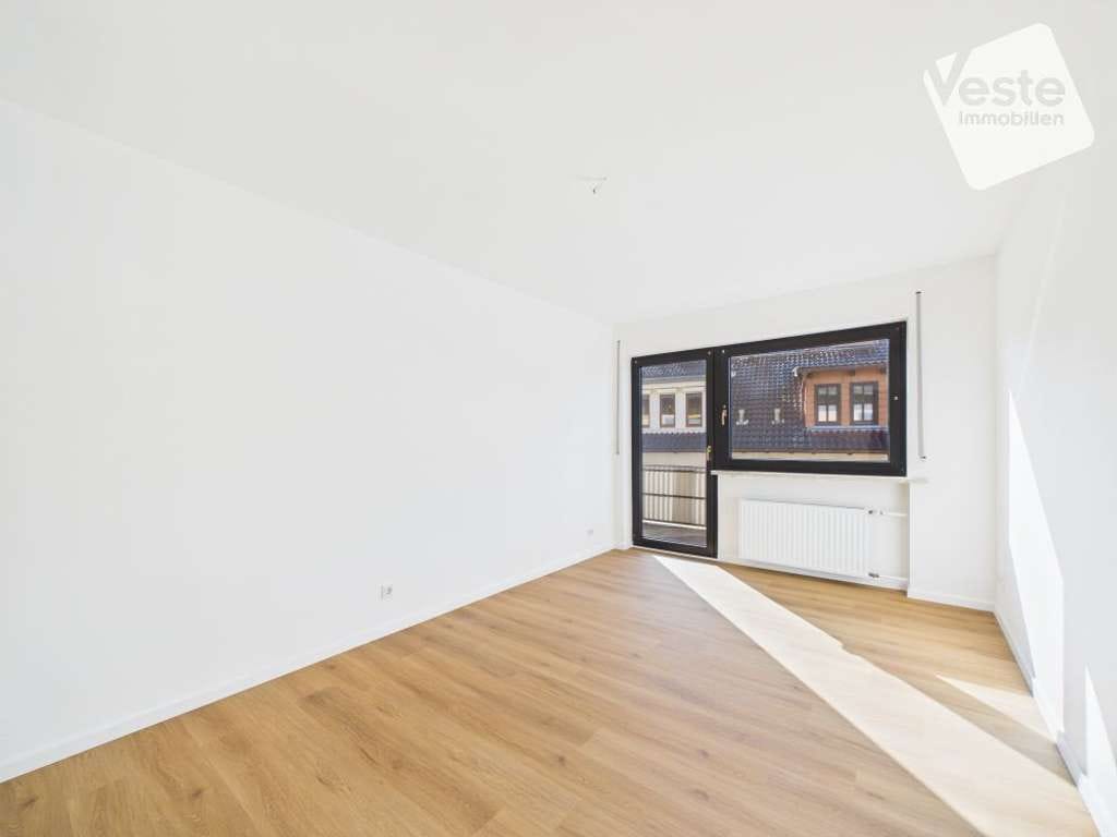 Immobilie in Ahorn - Frisch renoviert, lichtdurchflutet und mit Balkon  4-Zimmer-ETW in Ahorn - Bild 3