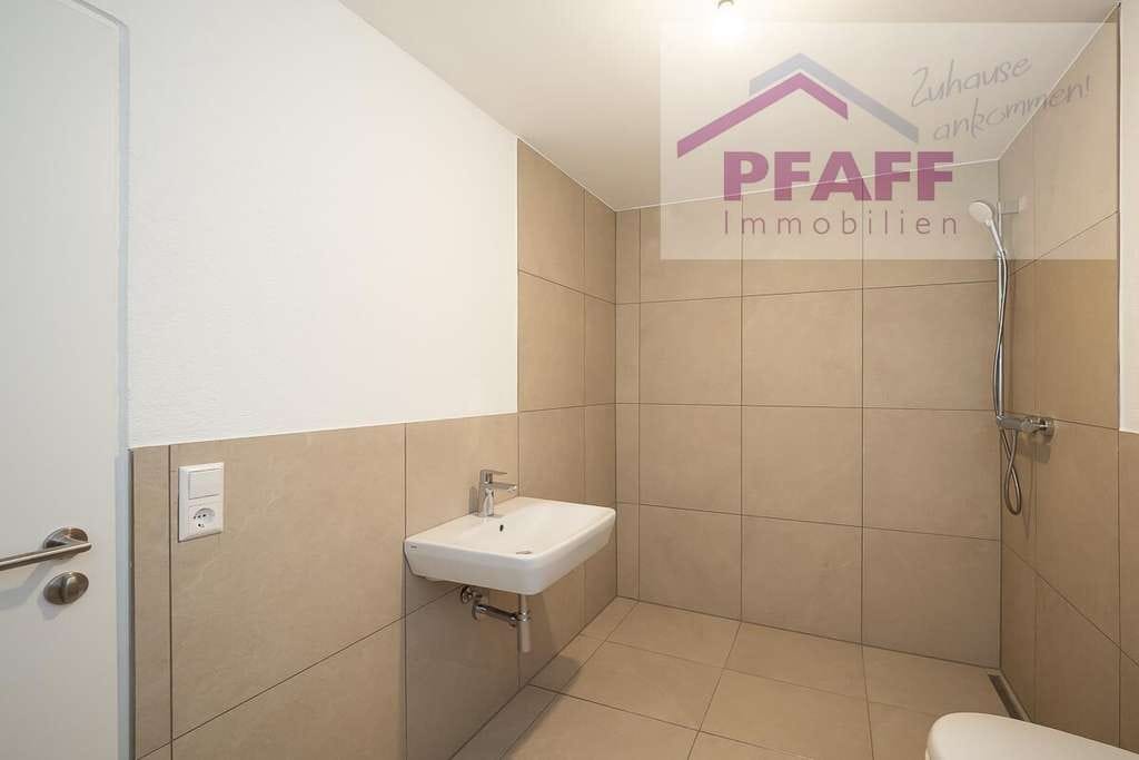 Immobilie in Gailingen am Hochrhein - Zuhause ankommen in Gailingen! Zweifamilienhaus mit schönem Garten, Garage und vielen Möglichkeiten - Bild 4
