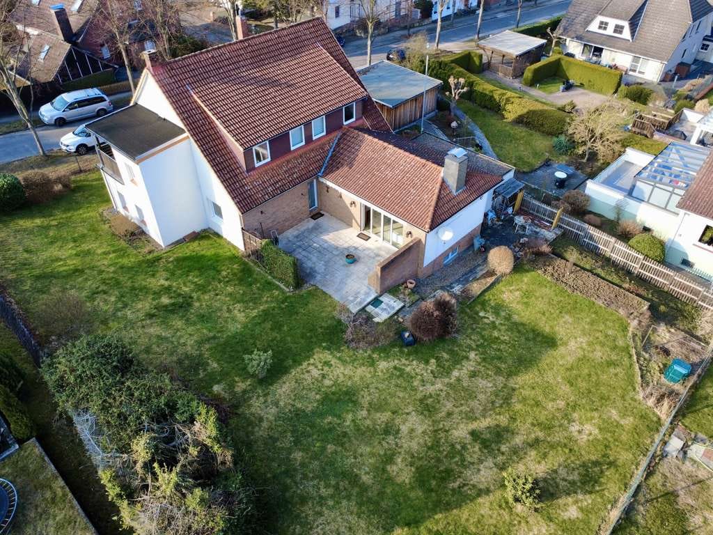 Immobilie in Barsinghausen - großzügiges Einfamilienhaus mit viel Platz für die ganze Familie - Bild 2