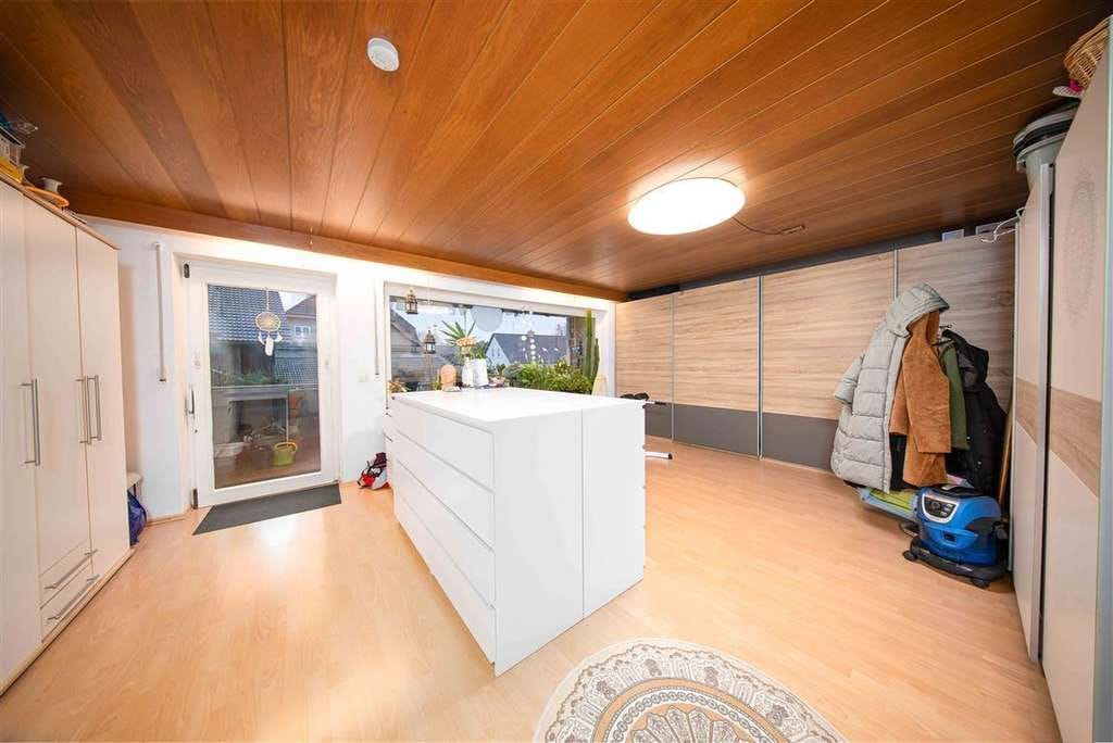 Immobilie in Germaringen - Große & helle 5-Zimmer Etagen-Wohnung im 1.Obergeschoß - Bild 2