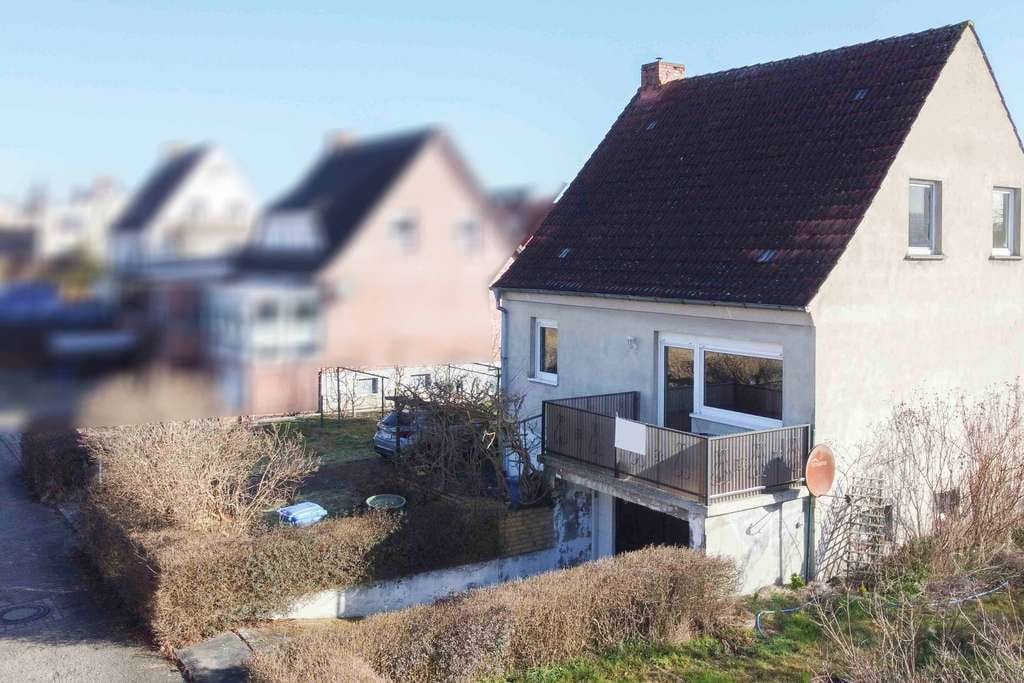 Immobilie in Samtens - Jetzt anpacken, gestalten, einziehen – Familienhaus mit Potenzial in Samtens auf Rügen - Bild 1
