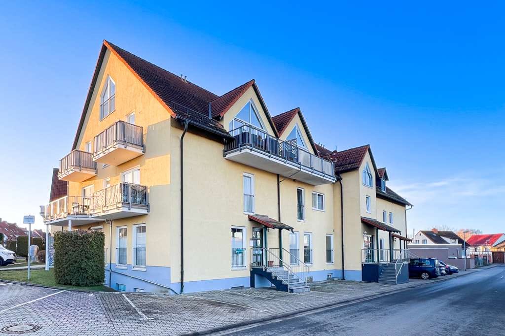 Immobilie in Herbsleben - Renovierte & bezugsbereite Eigentumswohnung mit Balkon & Stellplatz - Bild 0