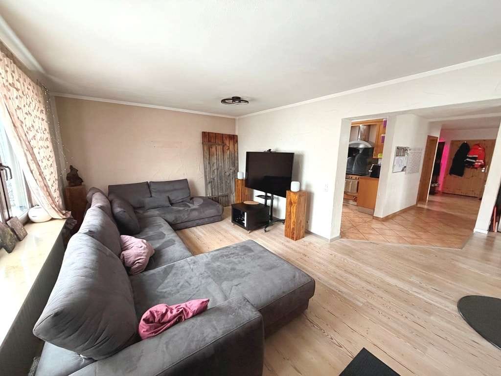 Immobilie in Althütte - 3-Familienhaus mit vielseitig nutzbarer Gewerbefläche in Althütte - Bild 4