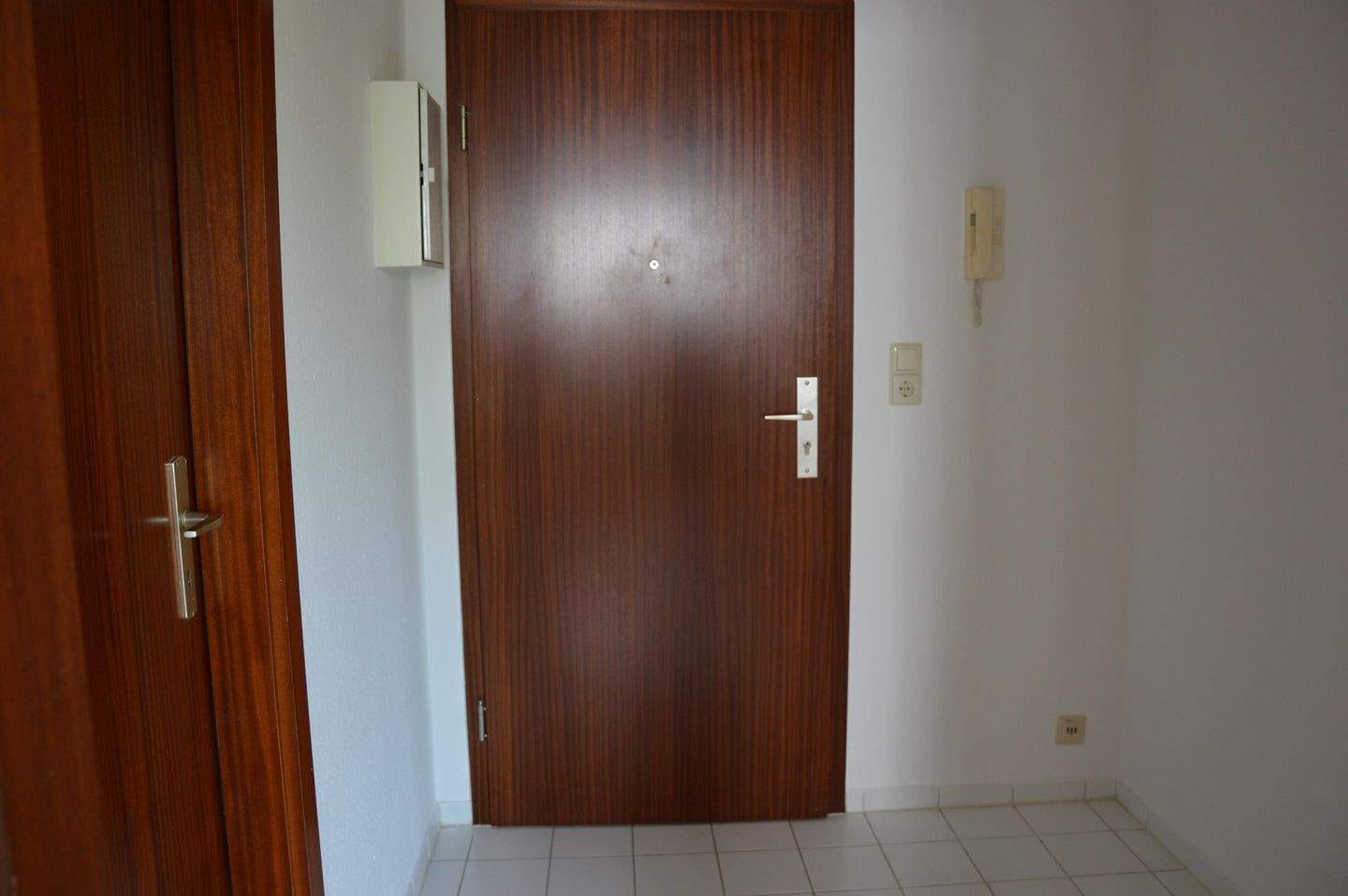 Immobilie in Glauchau - Hoch über dem Grün - vermieteter Wohlfühlraum im 1. Obergeschoss - Bild 4