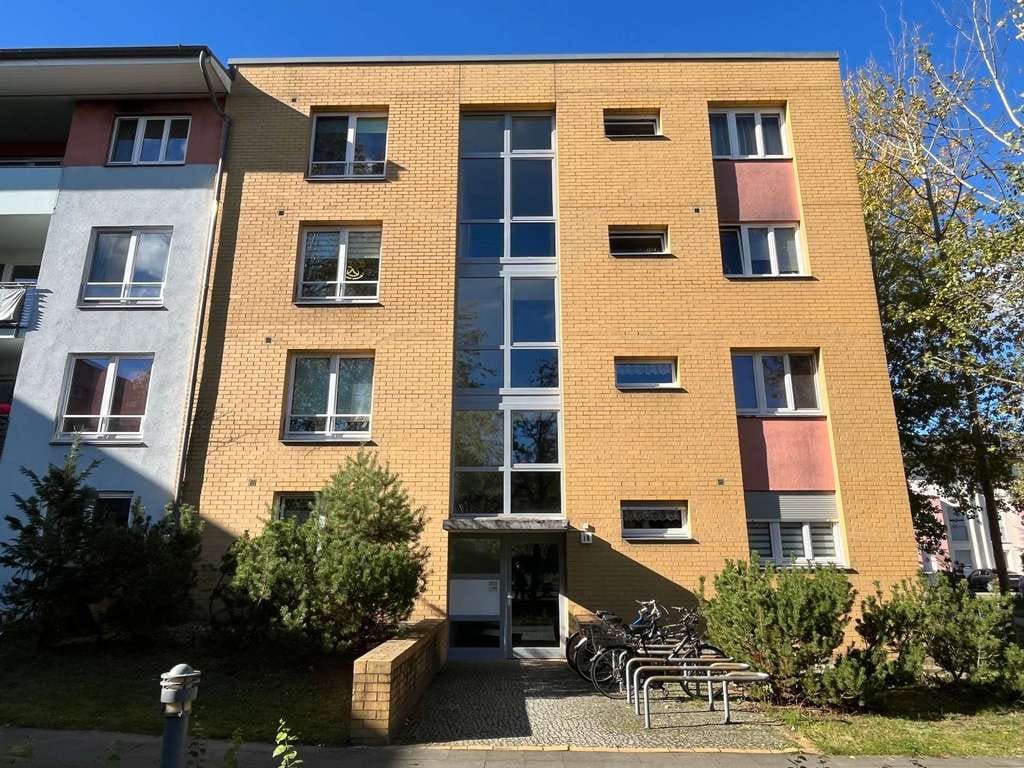 Immobilie in Falkensee - Für Kapitalanleger: attraktive und renditestarke Penthouse-Maisonettewohnung in der Gartenstadt - Bild 1