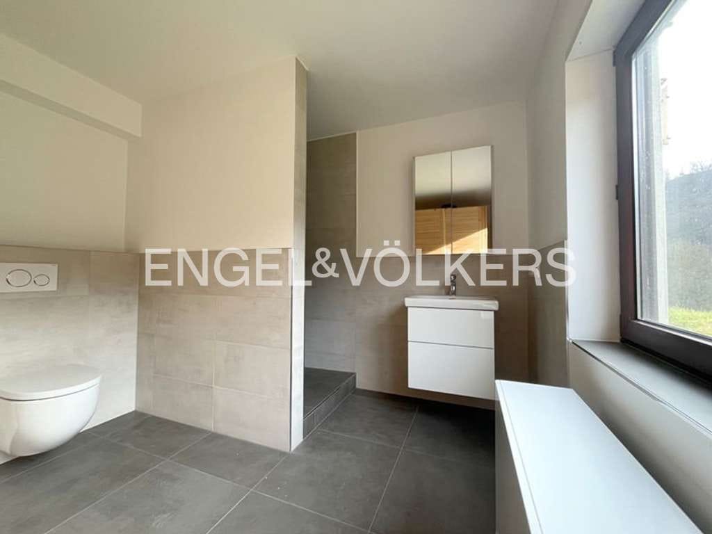 Immobilie in Balduinstein - Großzügiges ZFH mit Fernblick, großem Grundstück und PV-Anlage - Bild 3