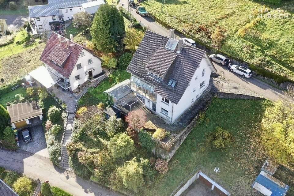 Immobilie in Weisenbach - Charmantes Mehrgenerationenhaus mit 3 Wohneinheiten in toller Lage - 253 m² Wohnfläche - Bild 1