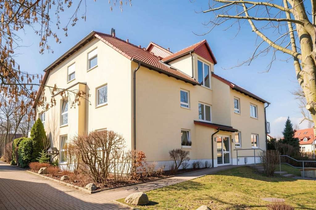 Immobilie in Wilsdruff - +++ Charmante 3-Zimmmer-Wohnung mit großer Dachterrasse, 2 Bädern und Stellplatz in Wilsdruff +++ - Bild 0
