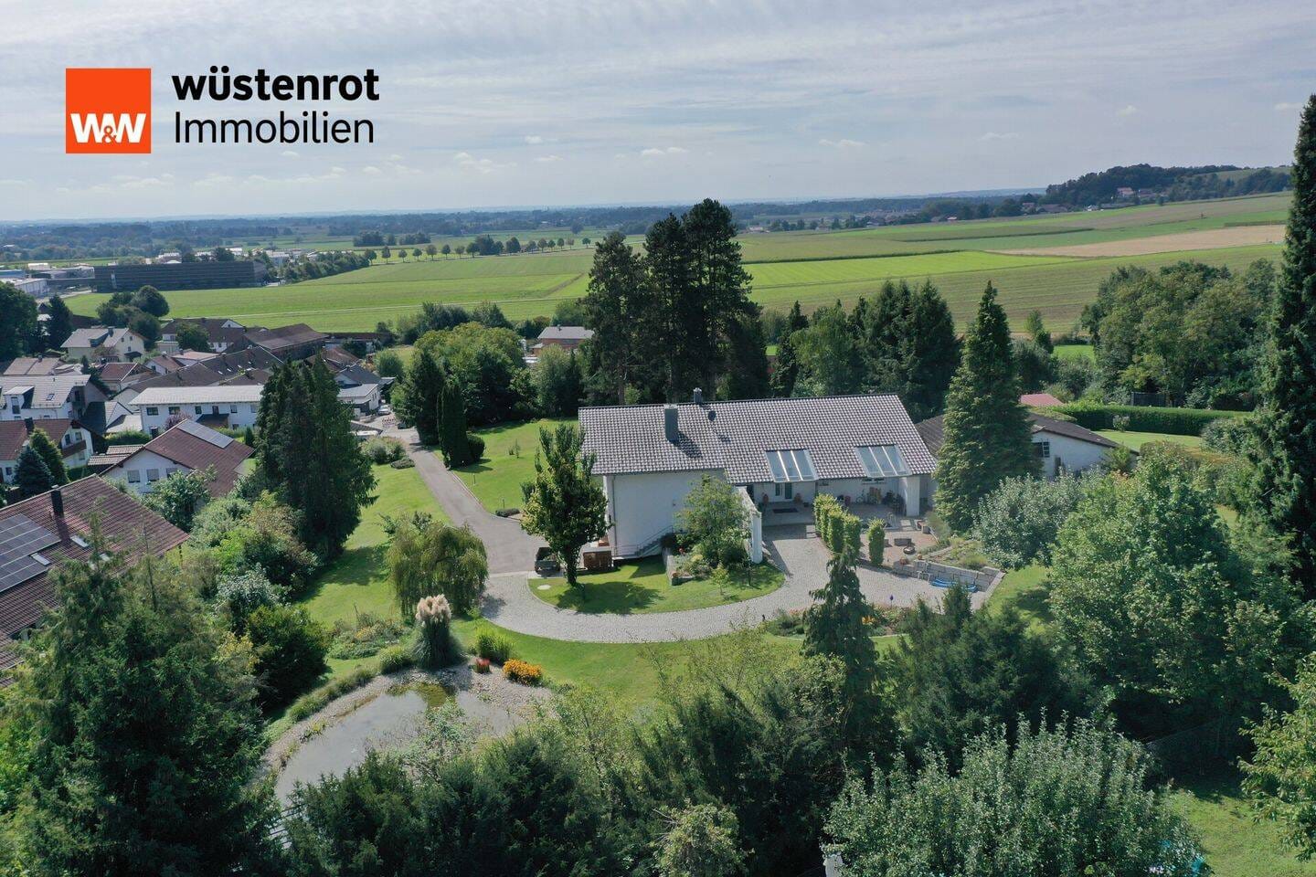 Immobilie in Niederwinkling - Luxus & Natur vereint: Exklusives Anwesen mit Pool, PV-Anlage & 7.000 m2 Grundstück i Niederwinkling - Bild 2