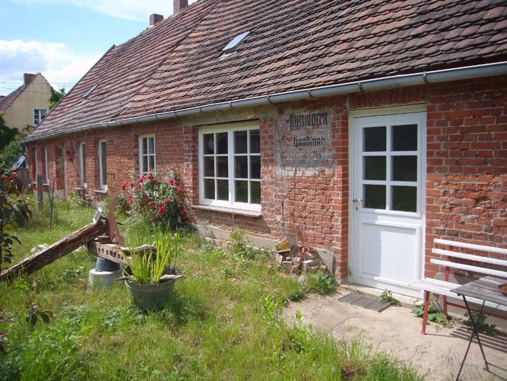 Immobilie in Gumtow - 2 Haushälften in ländlicher Lage - teilausgebaut als Sommersitz o. Atelier - Bild 0