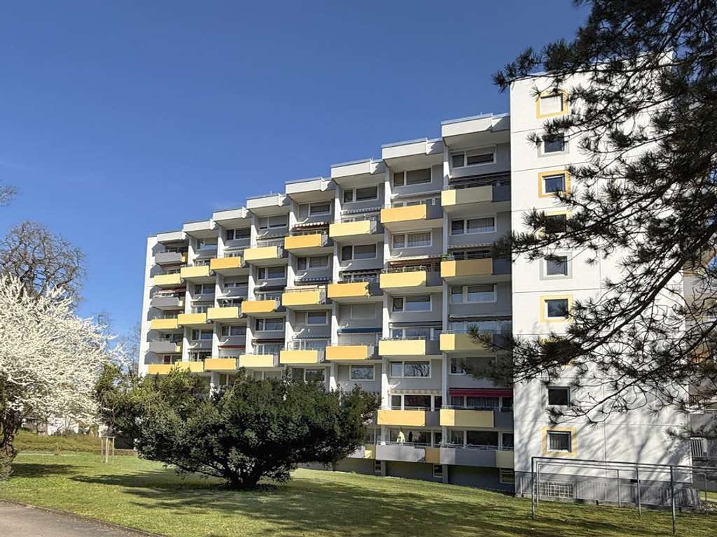 Immobilie in Esslingen am Neckar - Wir renovieren uns das eigene Nest ! 3- Zimmer-Maisonette-Wohnung in ruhiger, naturnaher Lage - Bild 0