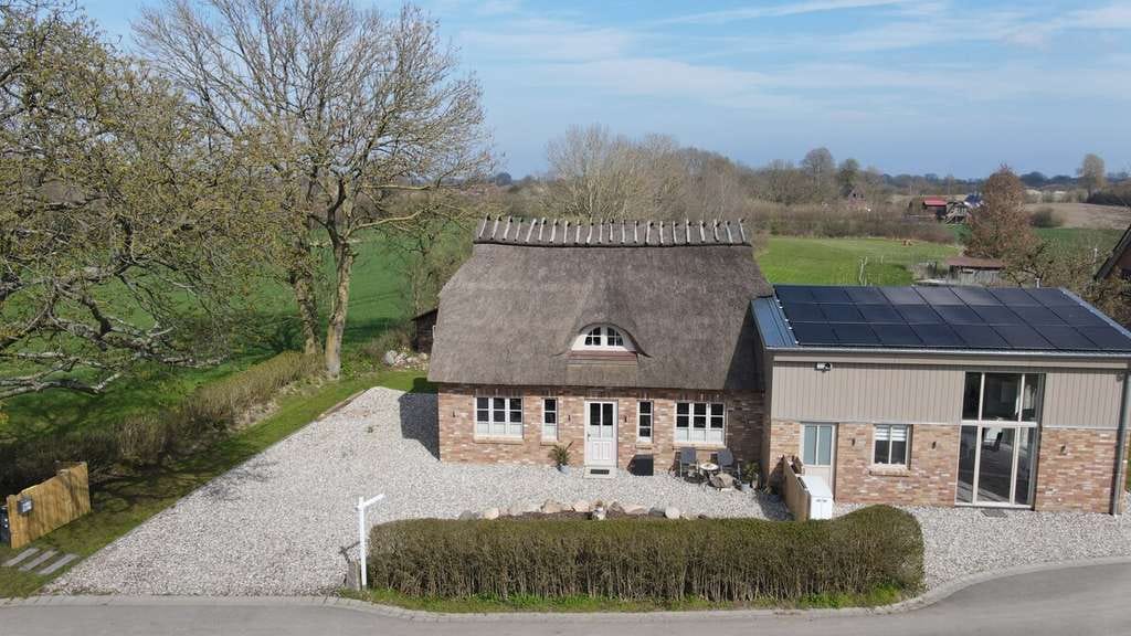 Immobilie in Gelting - Ostseenah und ruhig - kernsaniert und energieeffizient! Großzügiges Landhaus in Angeln! - Bild 0