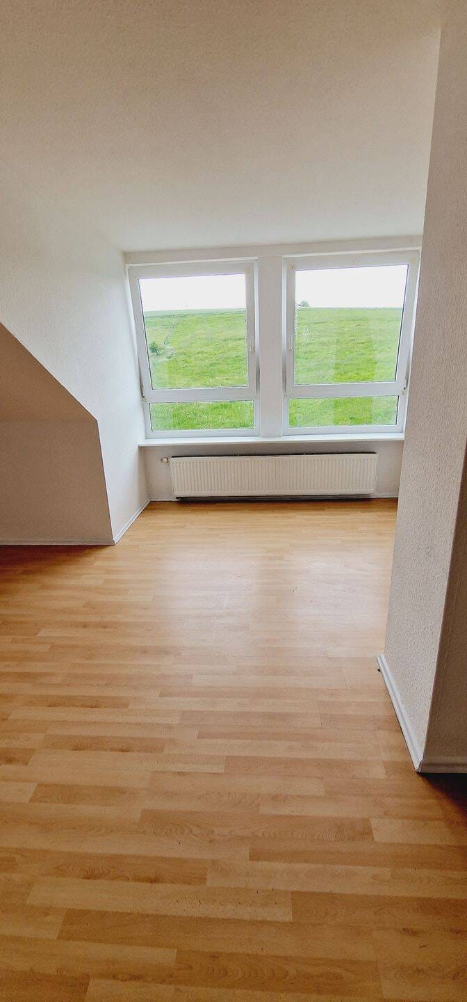 Immobilie in Bad Arolsen - Lichtdurchflutete 2-Zi-Wohnung im ruhigen Wohngebiet  zzgl. Garage - Bild 1