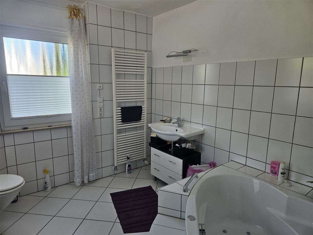 Immobilie in Nattheim - Charmantes Zuhause mit viel Potenzial und schönem Garten - Bild 3