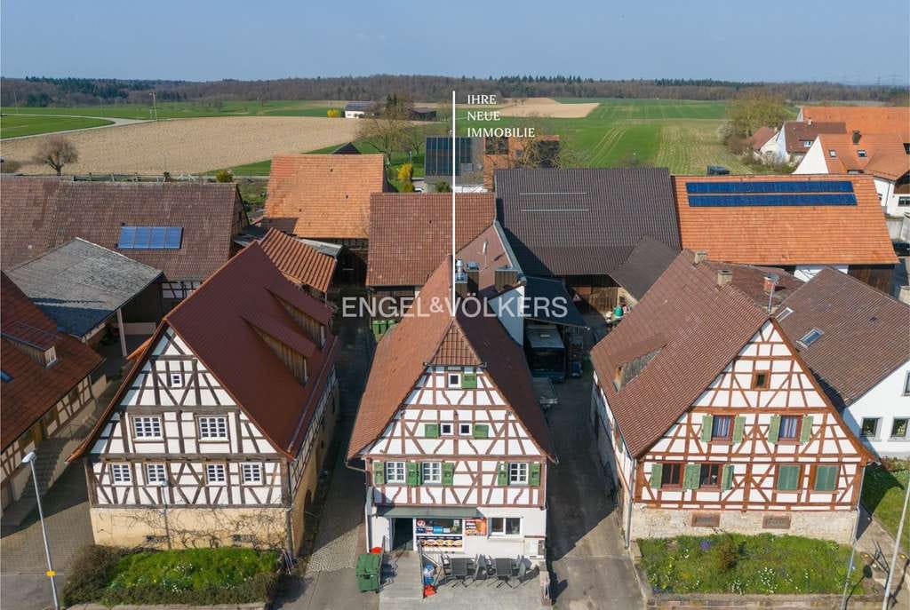Immobilie in Neulingen - Historisches Fachwerkhaus mit 2 Wohneinheiten, Gewerbefläche und Ausbaureserve in Neulingen! - Bild 0