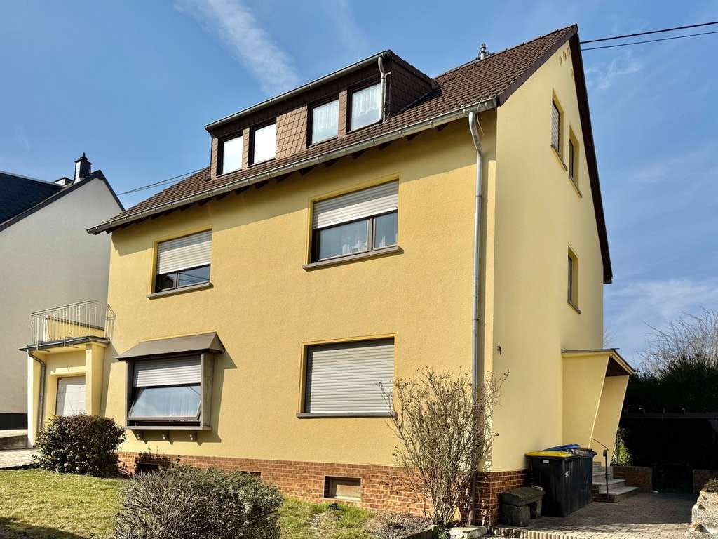 Immobilie in Bassenheim - 3 WOHNUNGEN, GARAGE, GARTEN, voll vermietet - Bild 0