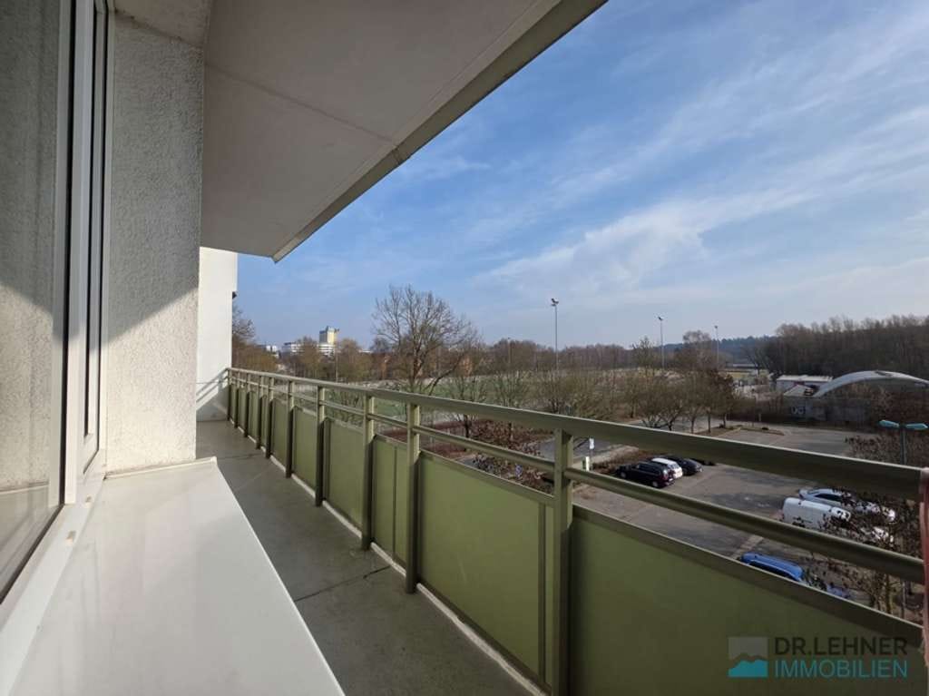 Immobilie in Neubrandenburg - Dr. Lehner Immobilien NB - 
3-Zimmer-Eigentumswohnung in Zentrumsnähe von Neubrandenburg - Bild 4
