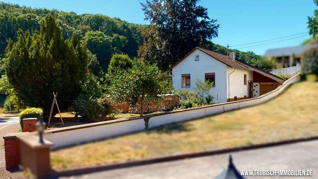 Immobilie in Rumbach - EFH im Split-Level-Stil mit Garten und Garage in Rumbach - Bild 3
