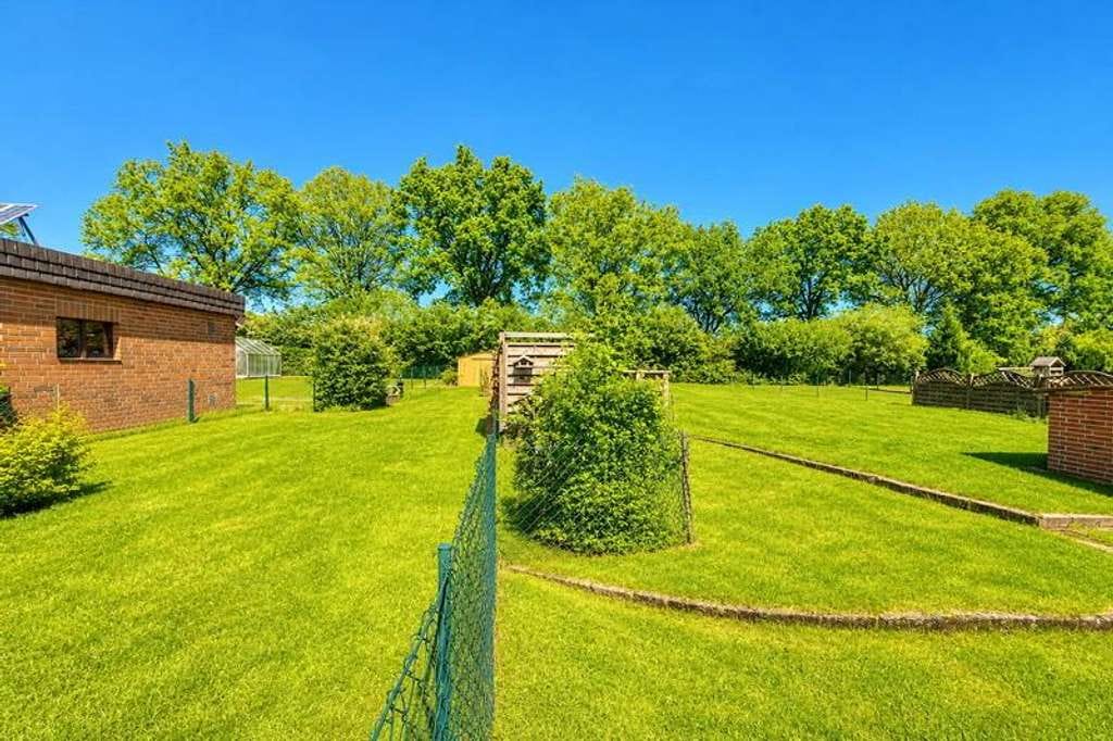 Immobilie in Henstedt-Ulzburg - Einfamilienhaus mit Einliegerwohnung/ Zweifamilienhaus mit Potential für Handwerker - Bild 3