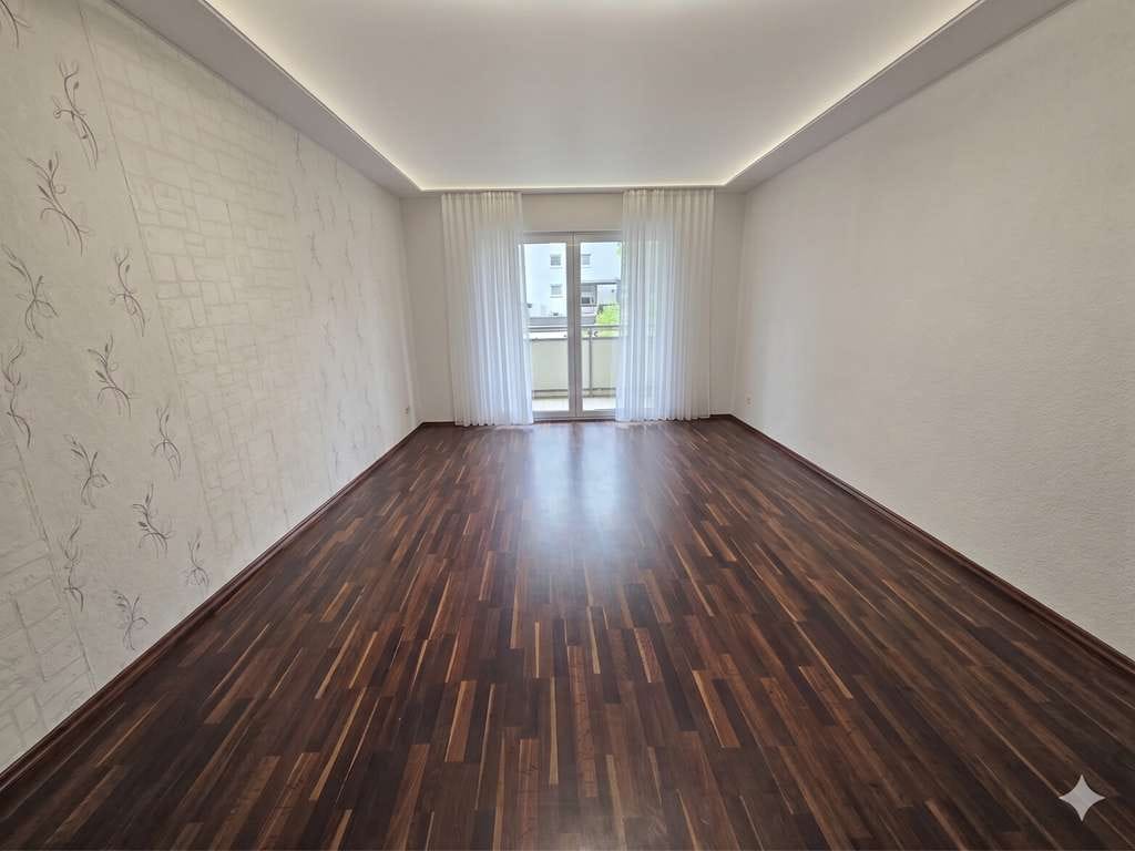Immobilie in Rüsselsheim am Main - 2-Zimmer-Erdgeschosswohnung mit ca. 55 m², Küche, Bad, Diele, Balkon, Keller & zugewiesenem TG-Platz - Bild 3