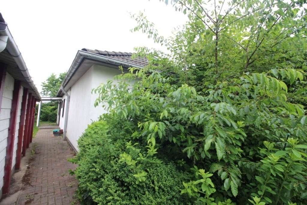 Immobilie in Süderlügum - Ebenerdiger Bungalow mit großem Keller in zentraler Lage von Süderlügum - Bild 3
