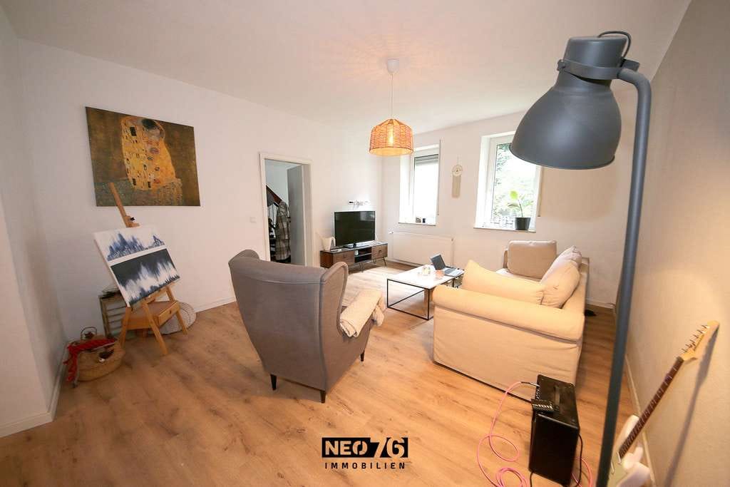 Immobilie in Hauenstein - Charmantes Einfamilienhaus mit Potential in ruhiger Lage - Bild 1