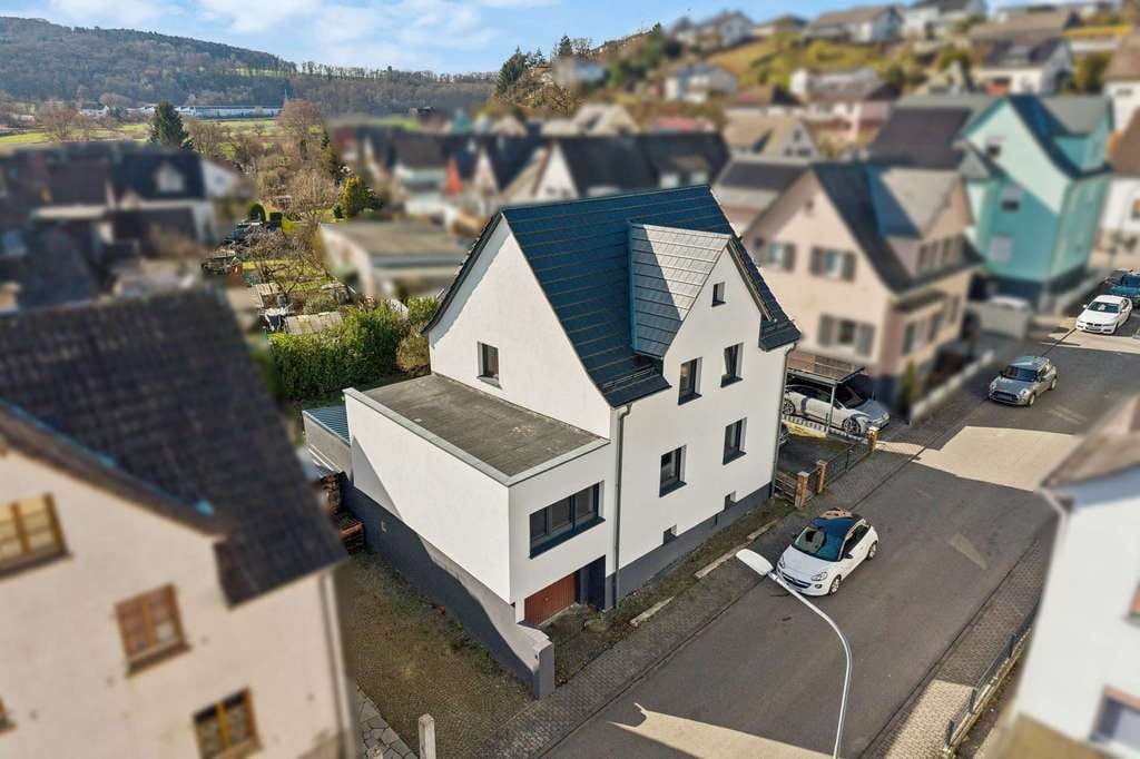 Immobilie in Villmar - Einziehen und Wohlfühlen - sehr schönes und saniertes EFH mit Garten!! - Bild 3