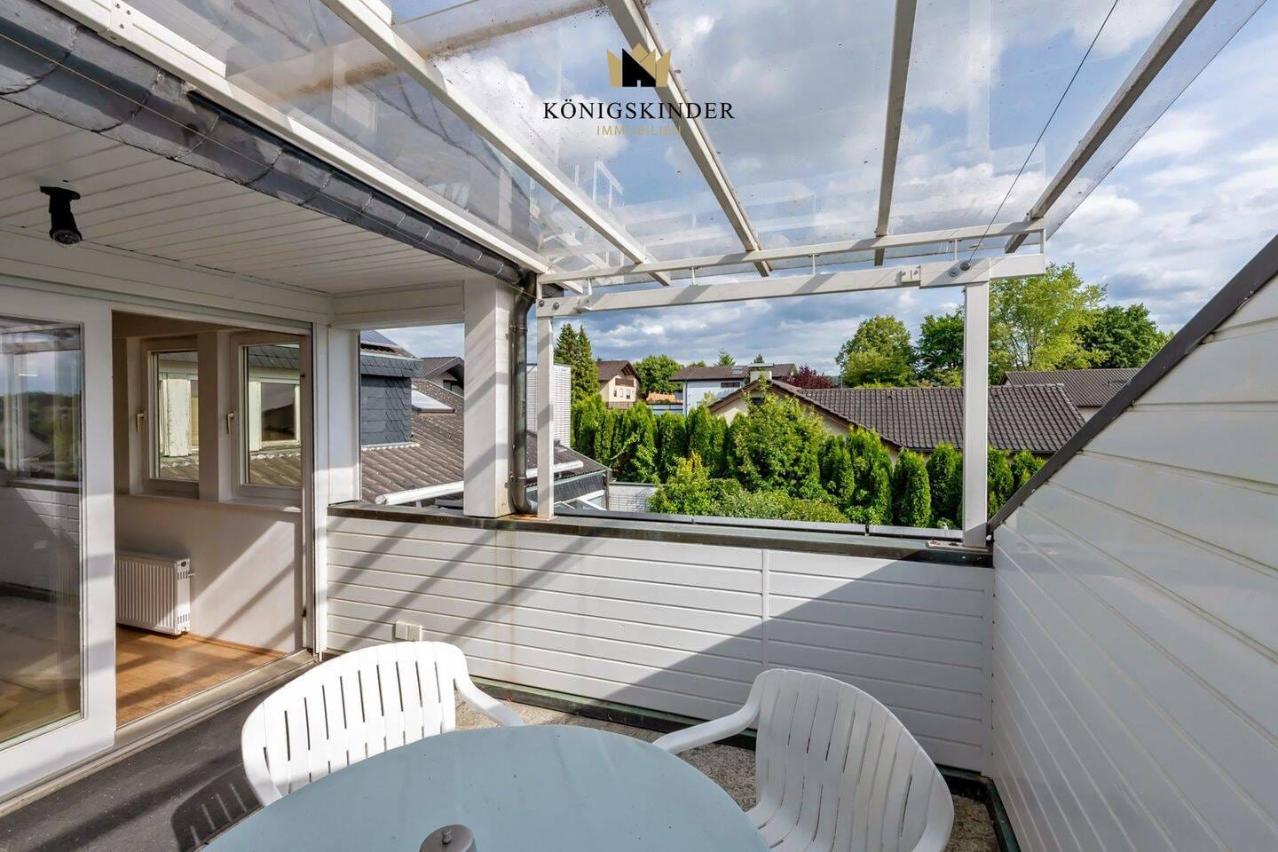 Immobilie in Weinsberg - Exklusives Traumhaus! 
Viel Platz für Wohnen, Homeoffice und Relaxen im eigenem Wellnessbereich! - Bild 2