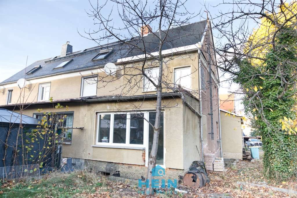 Immobilie in Lichtenstein/Sachsen - Ihr Traum vom eigenen Zuhause: Entkerntes Reihenendhaus zum Gestalten - Bild 0