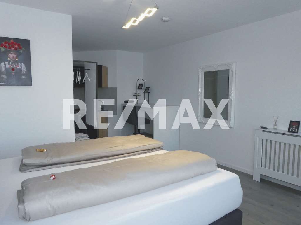 Immobilie in Donaueschingen - RE/MAX-App. Nr.1: Stilvoll renoviertes 1-Zi.-Appartement* möbliert* mit Stellplatz in zentraler Lage - Bild 2